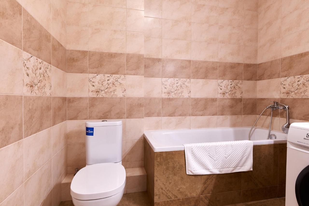 затишна у центрі міста Elisium3 Apartment