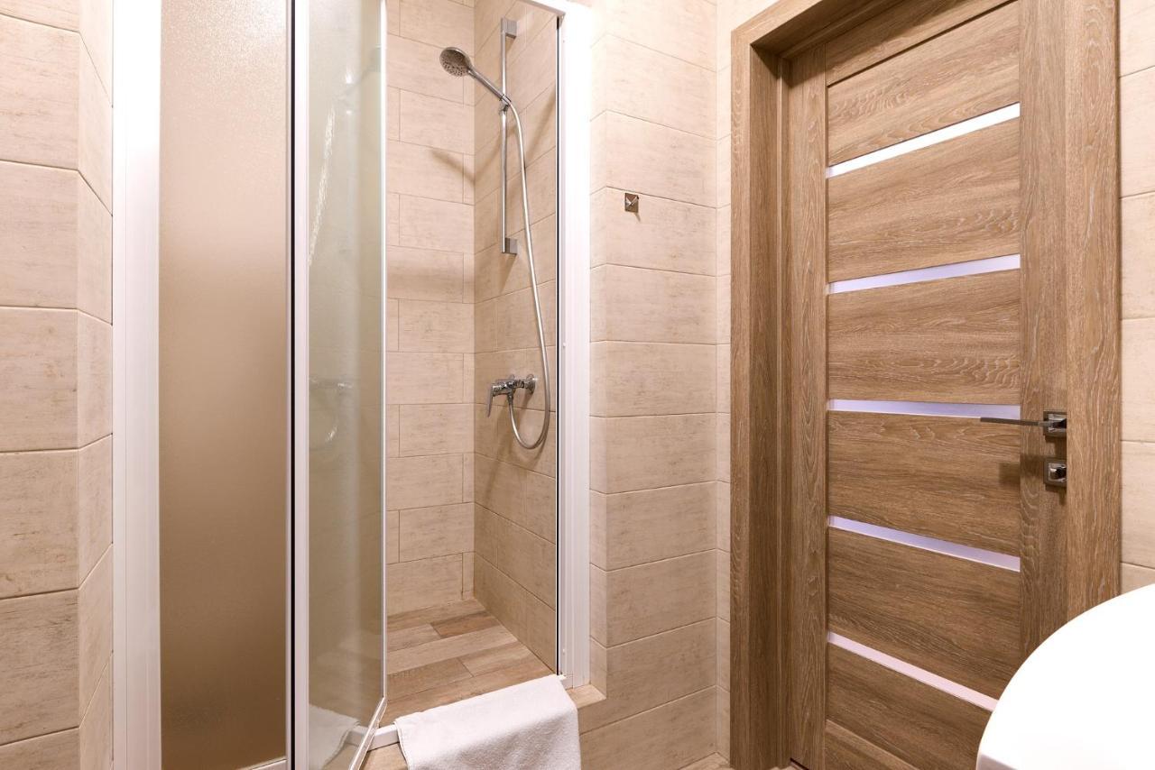 Apartment затишна у центрі міста Elisium3