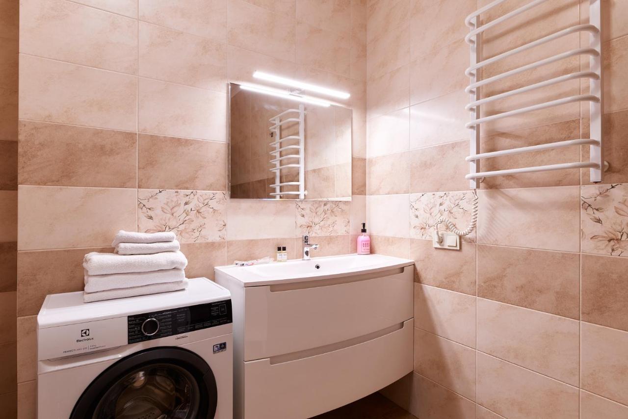 Apartment затишна у центрі міста Elisium3